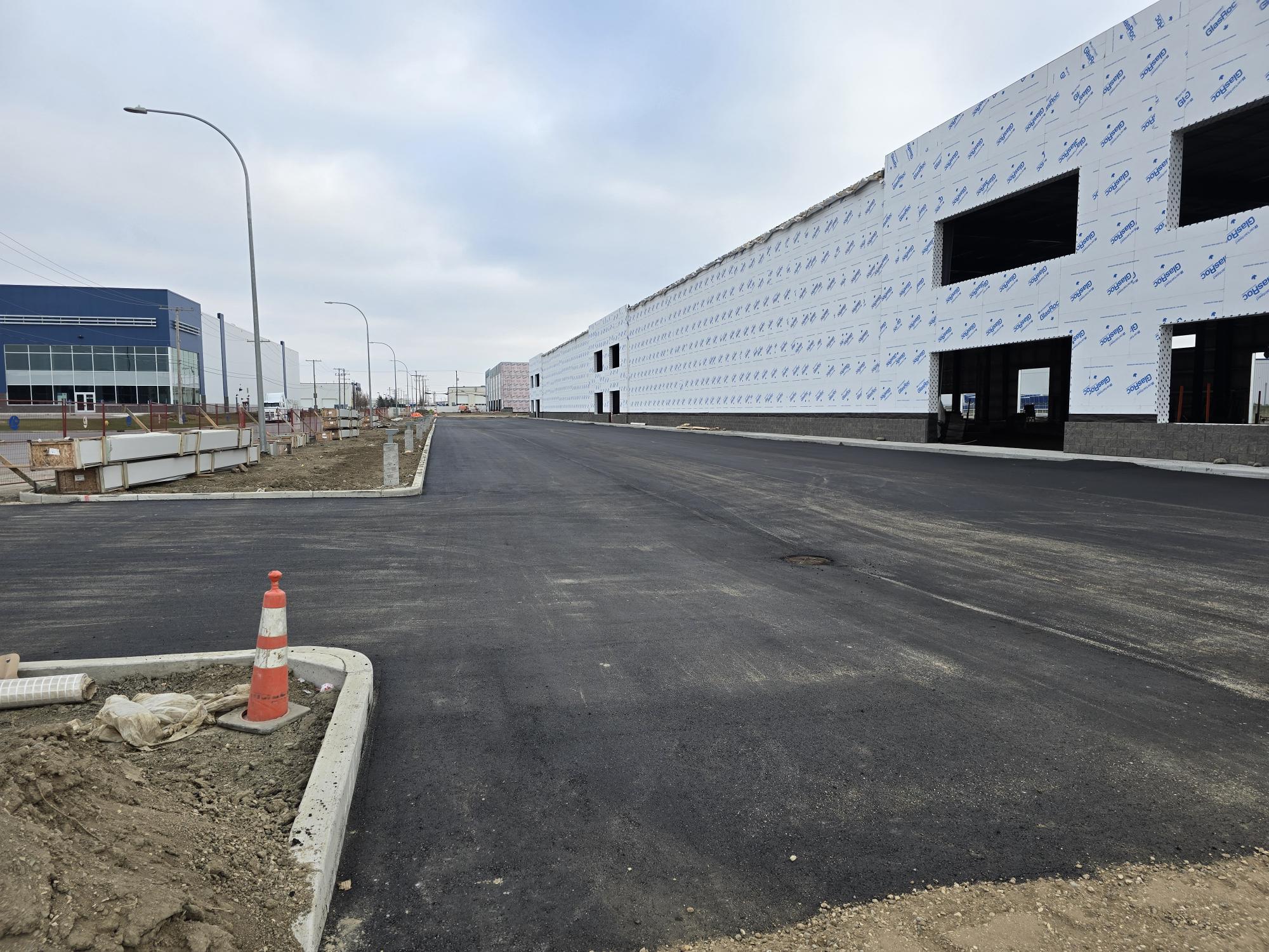 Cushman and Wakefield Saskatoon commercial real estate industrial for lease warehouse manufacturing and distribution