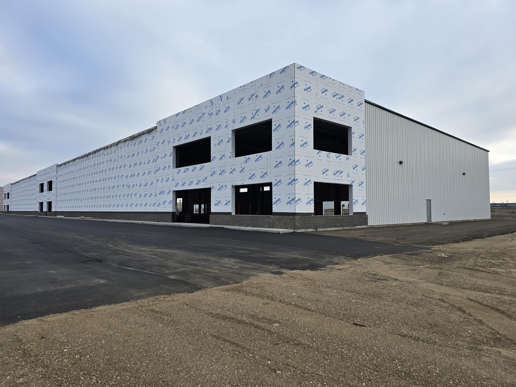 Cushman and Wakefield Saskatoon commercial real estate industrial for lease warehouse manufacturing and distribution
