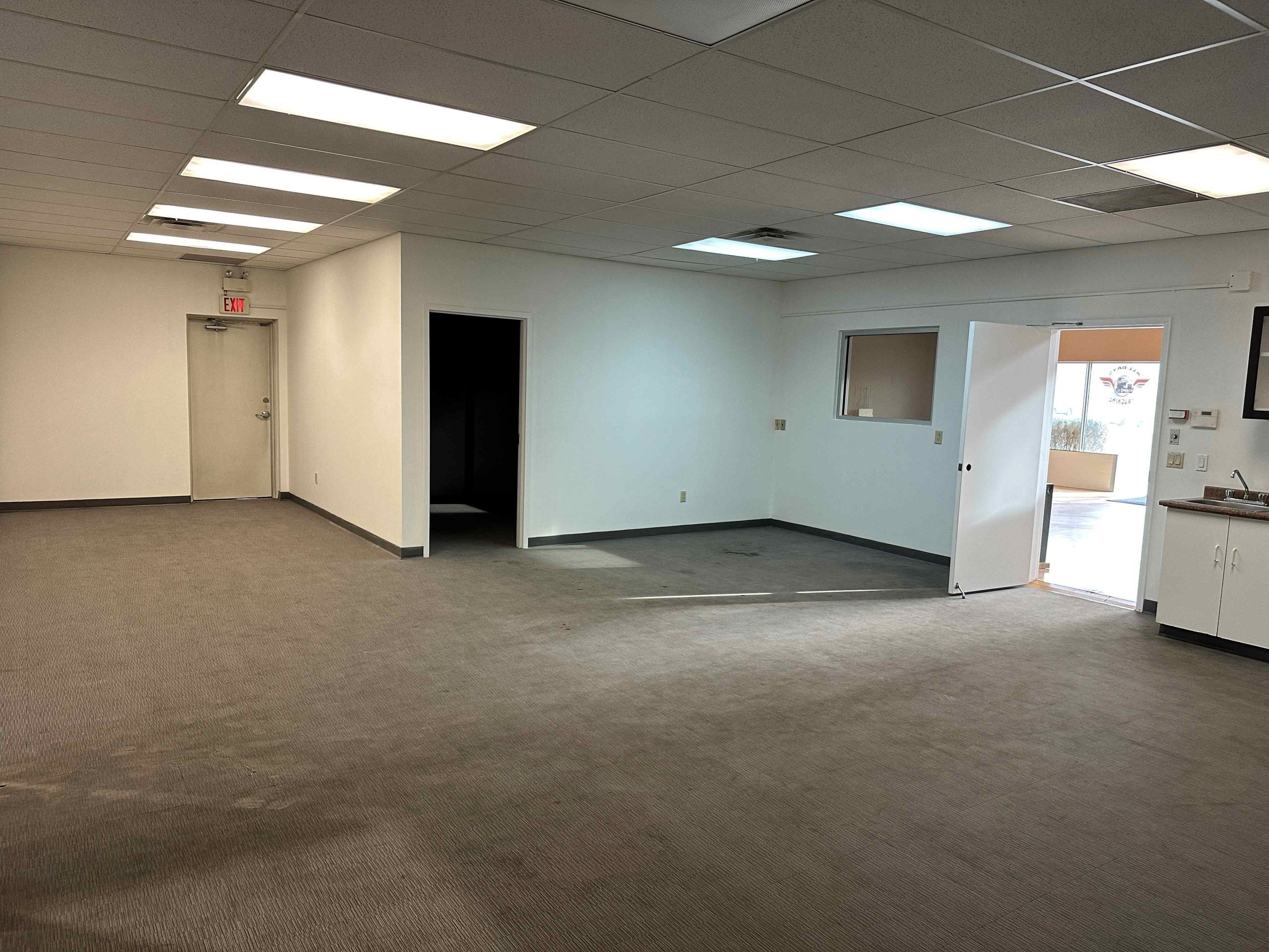 Cushman and Wakefield Saskatoon commercial real estate for lease industrial office located at 2917 Millar Avenue