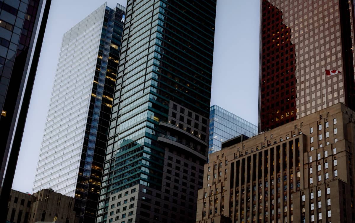 Q1 2025 Cushman and Wakefield National Office and Industrial Statistical Summary