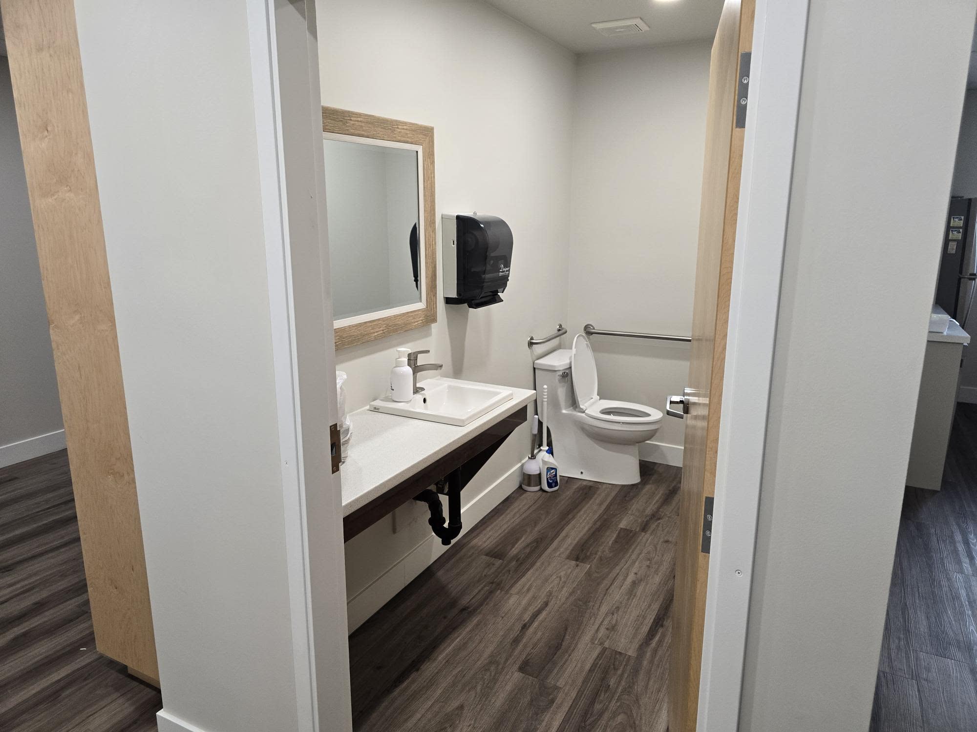 Cushman and Wakefield Saskatoon Commercial Real Estate Office For Sale, Single tenant office building, airport industrial area, 237 Robin Crescent