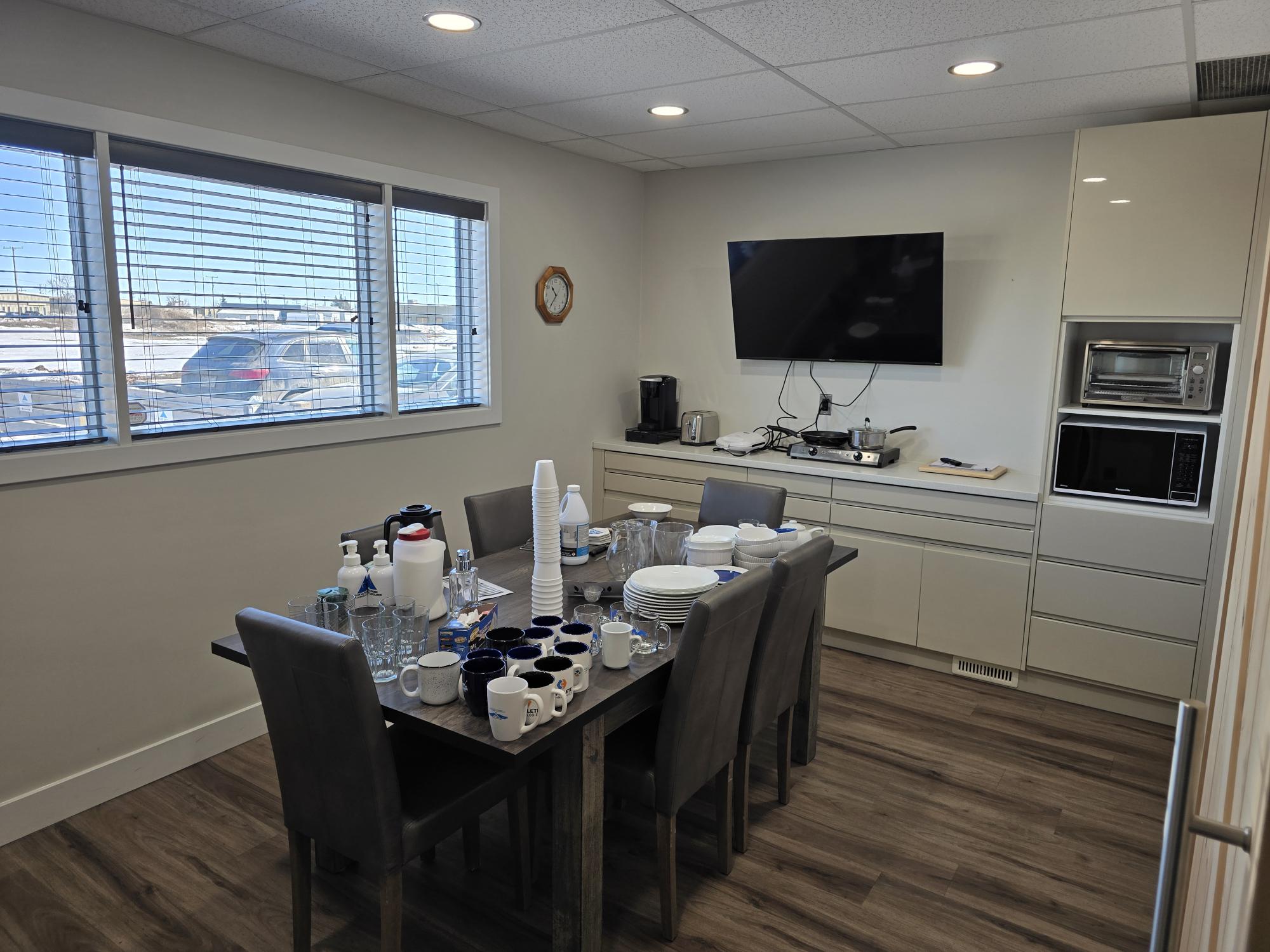 Cushman and Wakefield Saskatoon Commercial Real Estate Office For Sale, Single tenant office building, airport industrial area, 237 Robin Crescent