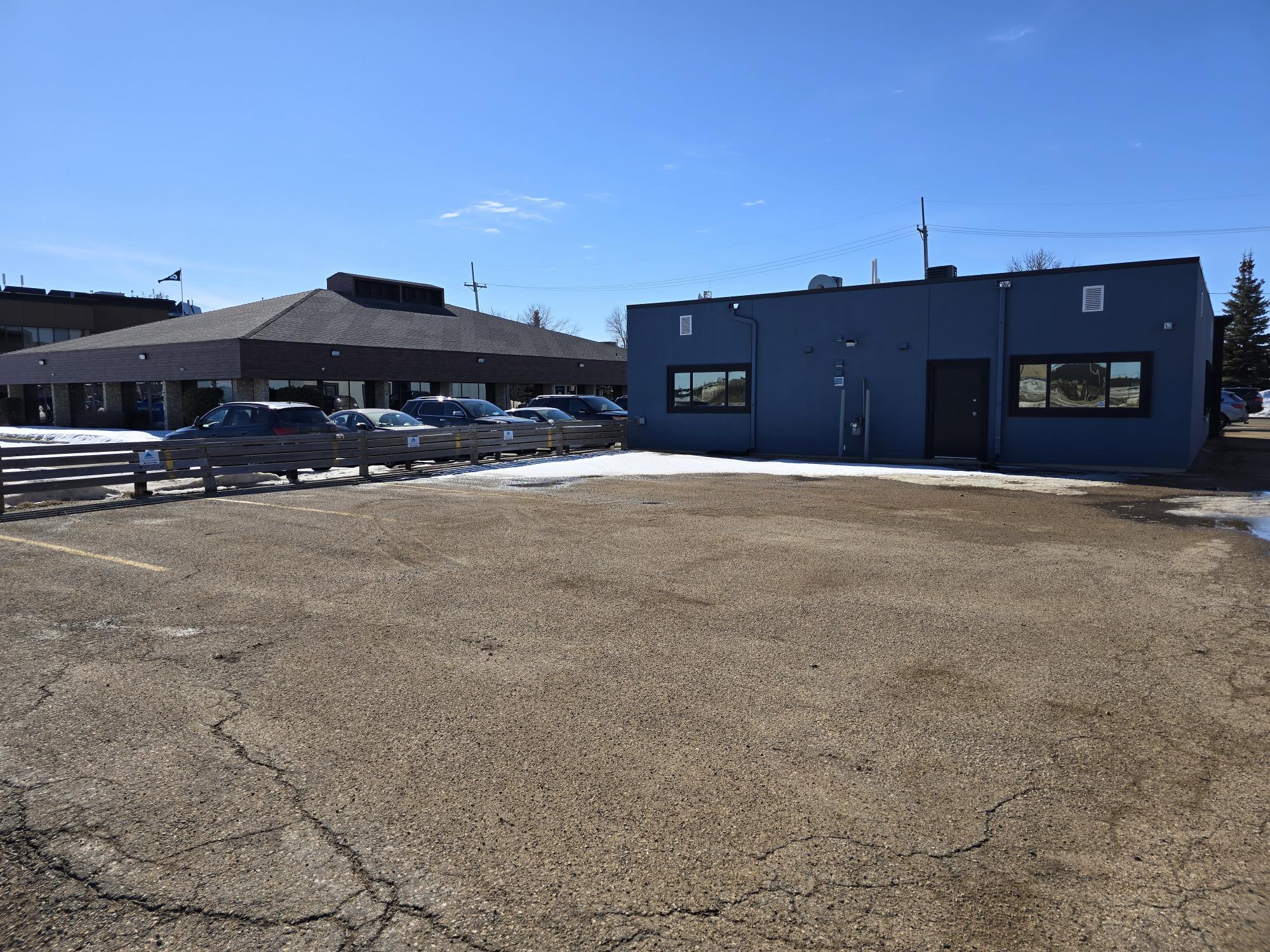Cushman and Wakefield Saskatoon Commercial Real Estate Office For Sale, Single tenant office building, airport industrial area, 237 Robin Crescent